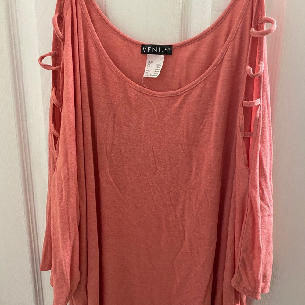 Venus plus sized top